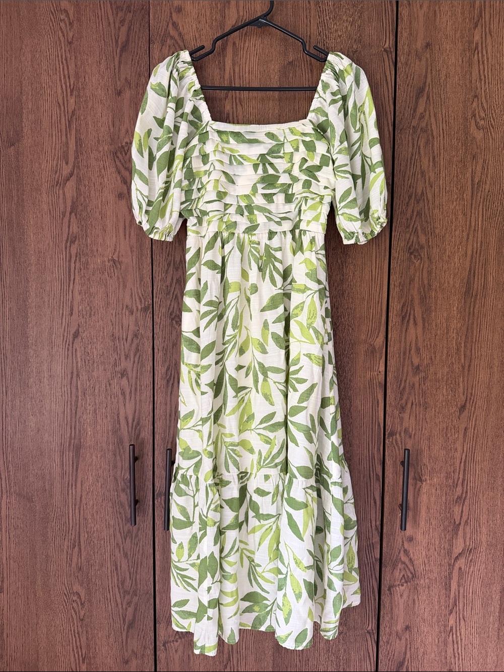 LC Lauren Conrad Green Leaf Print Midi Dress with Puff Sleeves